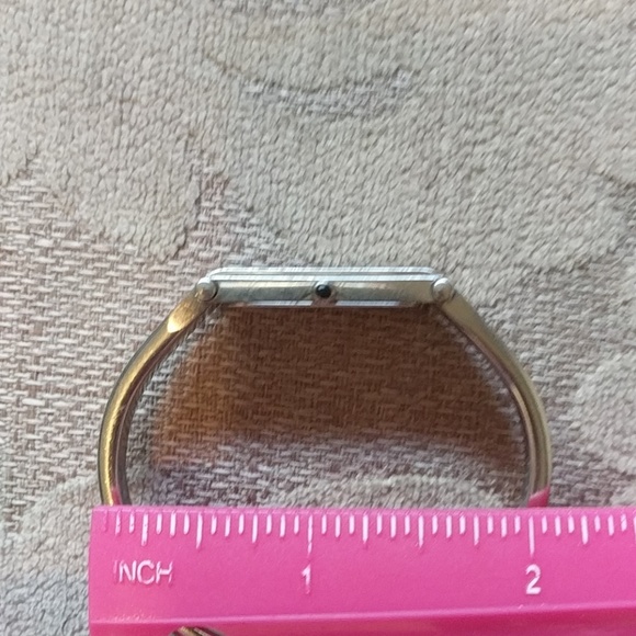 Gucci Watch - Picture 6 of 6